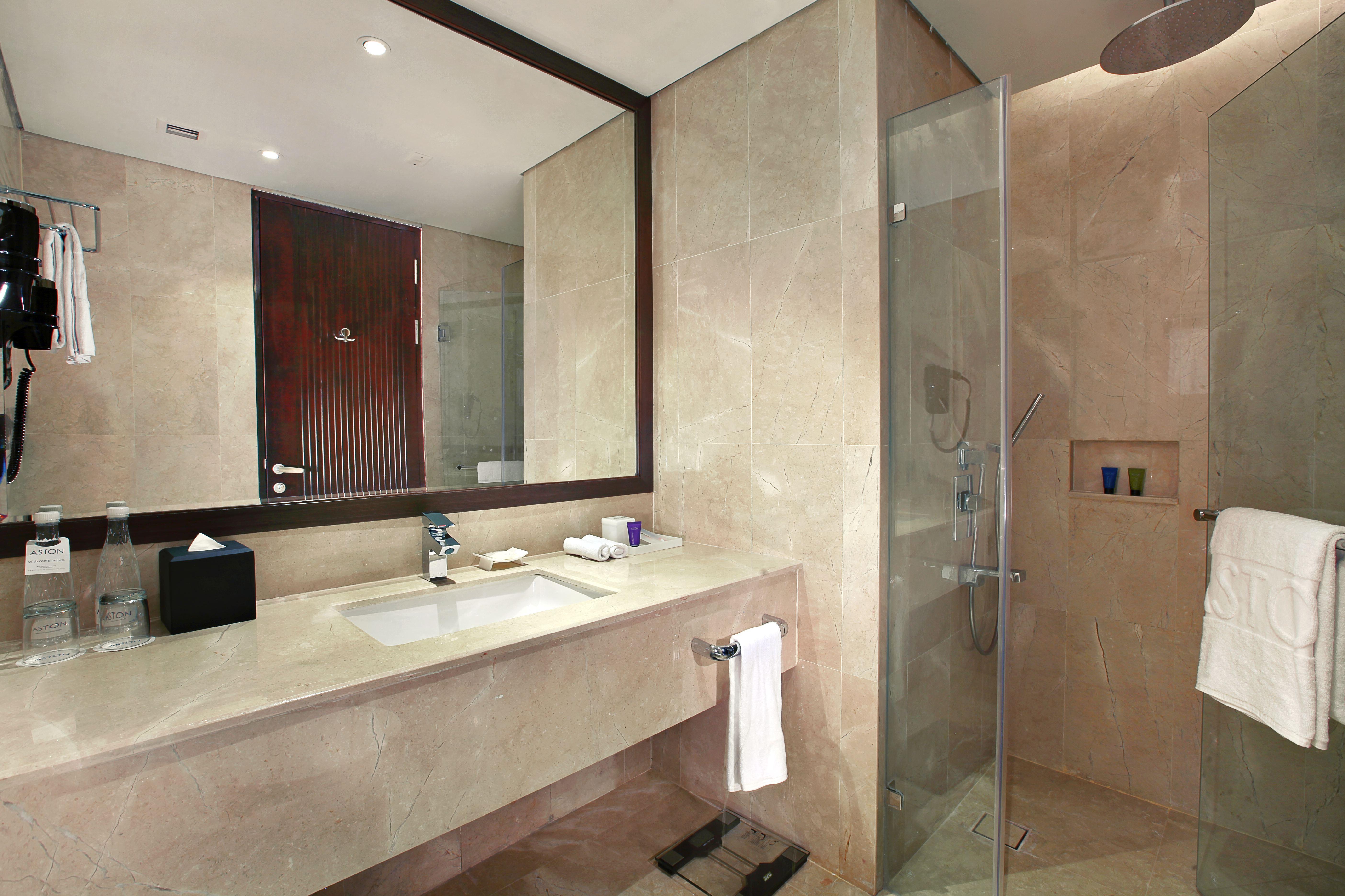 Aston Priority Simatupang Hotel And Conference Center Cakarta Dış mekan fotoğraf
