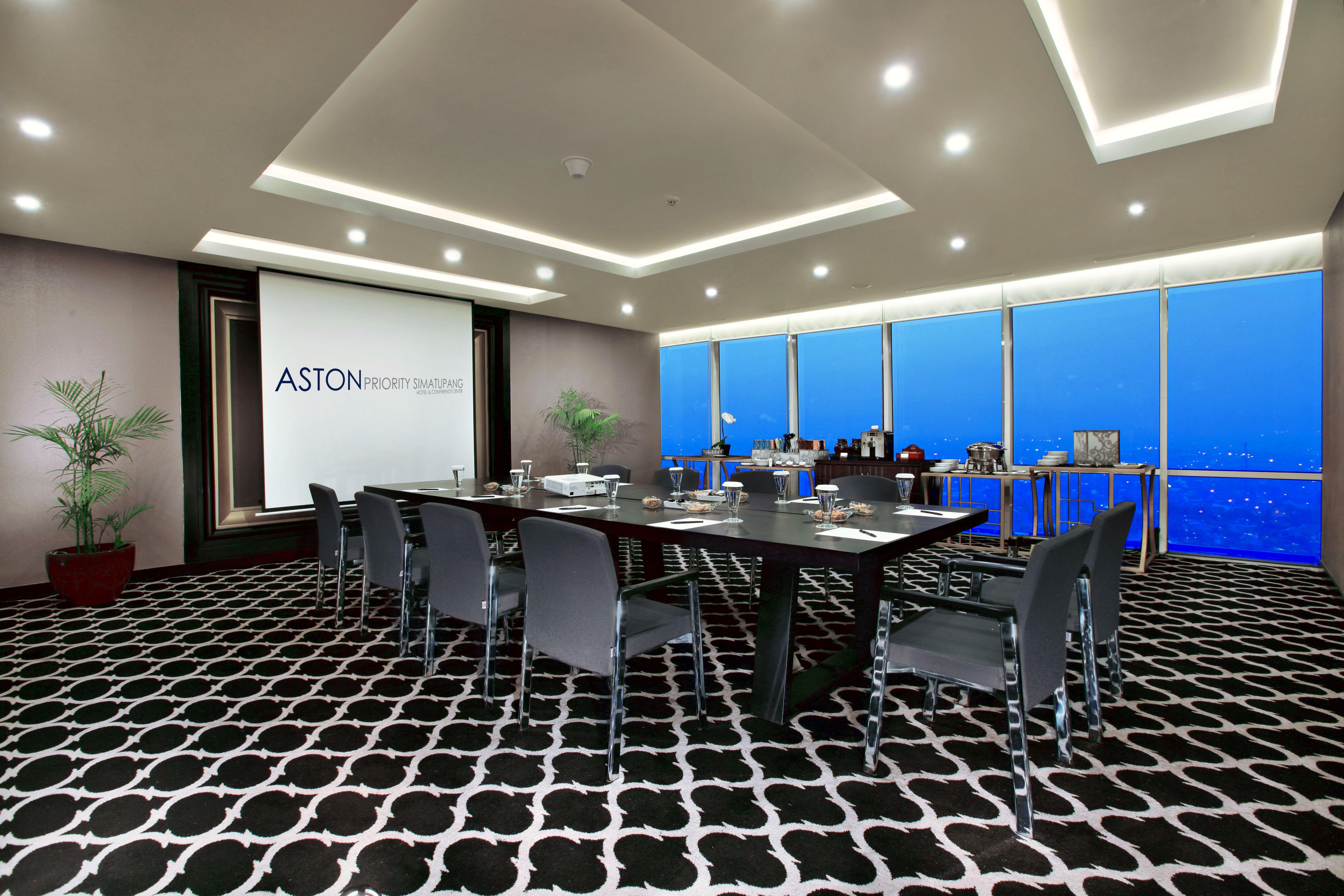 Aston Priority Simatupang Hotel And Conference Center Cakarta Dış mekan fotoğraf